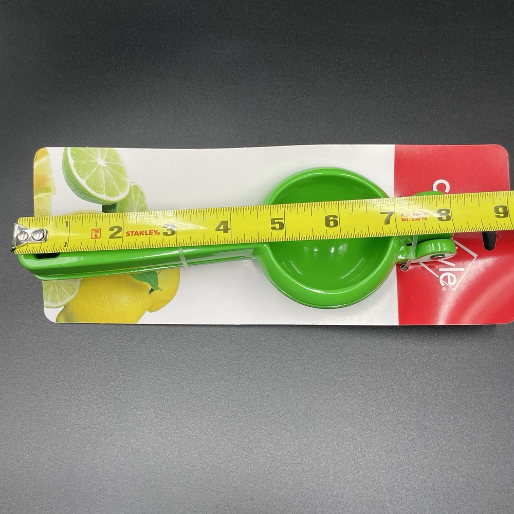 Green Citrus Squeezer - Manual Juicer- Lemons Limes- Heavy Duty Cast Aluminum - Picture 4 of 6